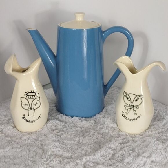 Vintage Coffee Pot With Sugar & Creamer Set - Picture 10 of 10